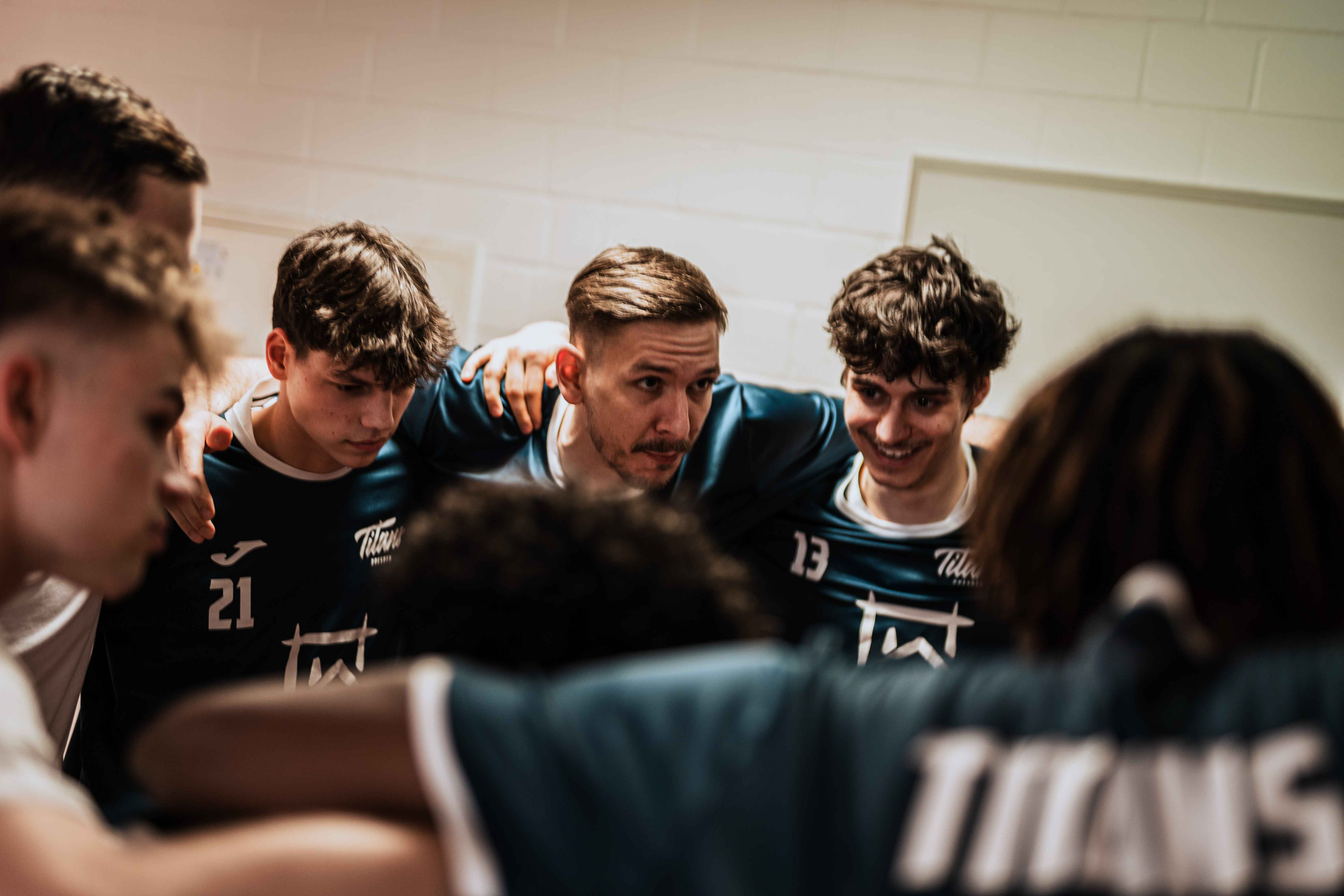 ProB: Mutige Elbriesen ärgern lange Aufstiegsfavoriten